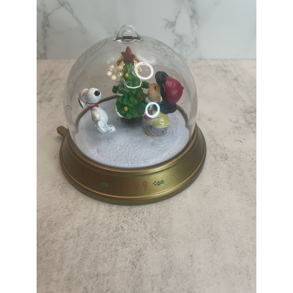 Vtg 1999 Blockbuster Video Peanuts 50th celebration spinning Ornament
